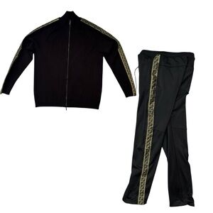 Fendi Set
Pants size / 48
Jacket size / 52‎
